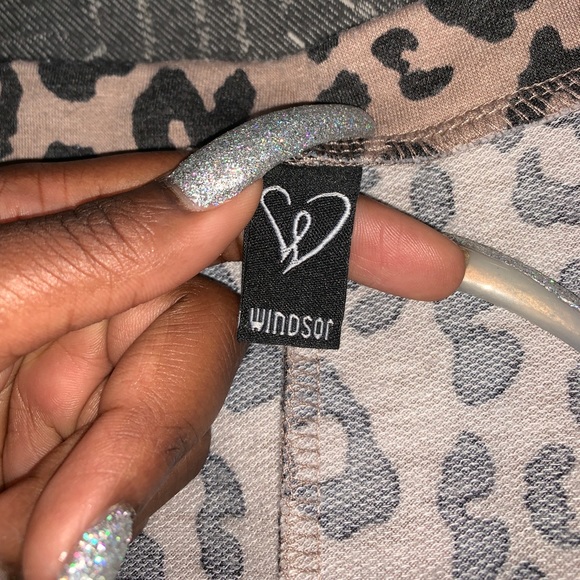 Windsor Cheetah Print Romper - Picture 3 of 7